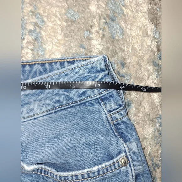 Forever 21 Premium Distressed Jeans sz 26 GUC - Picture 4 of 8
